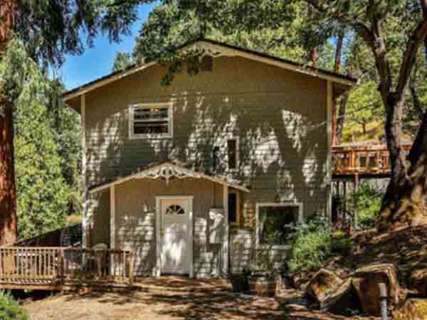 we flip houses - before